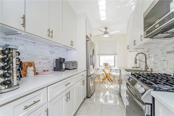 $450,000 | 351 Marine Avenue, Unit B5 | Bay Ridge