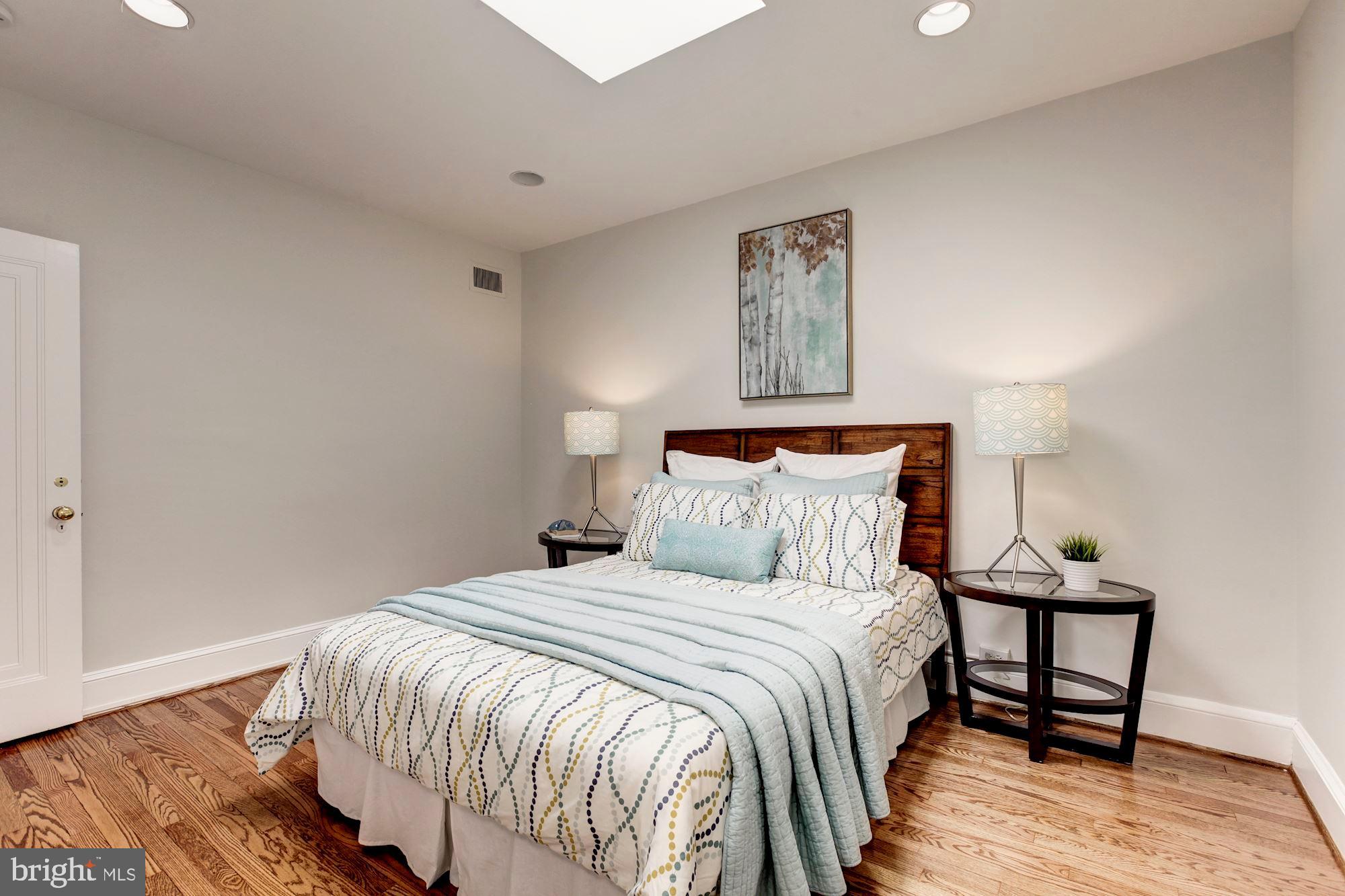 2212 Tunlaw Road Northwest Washington, DC 20007 - Photo 16 of 26 Gallery Image 16