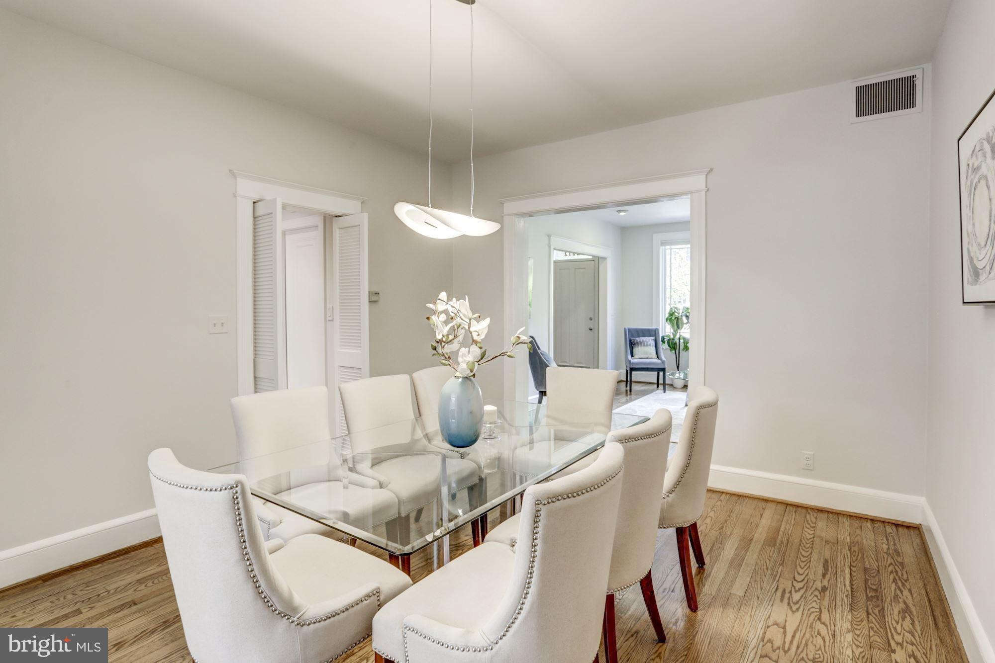 2212 Tunlaw Road Northwest Washington, DC 20007 - Photo 6 of 26 Gallery Image 6