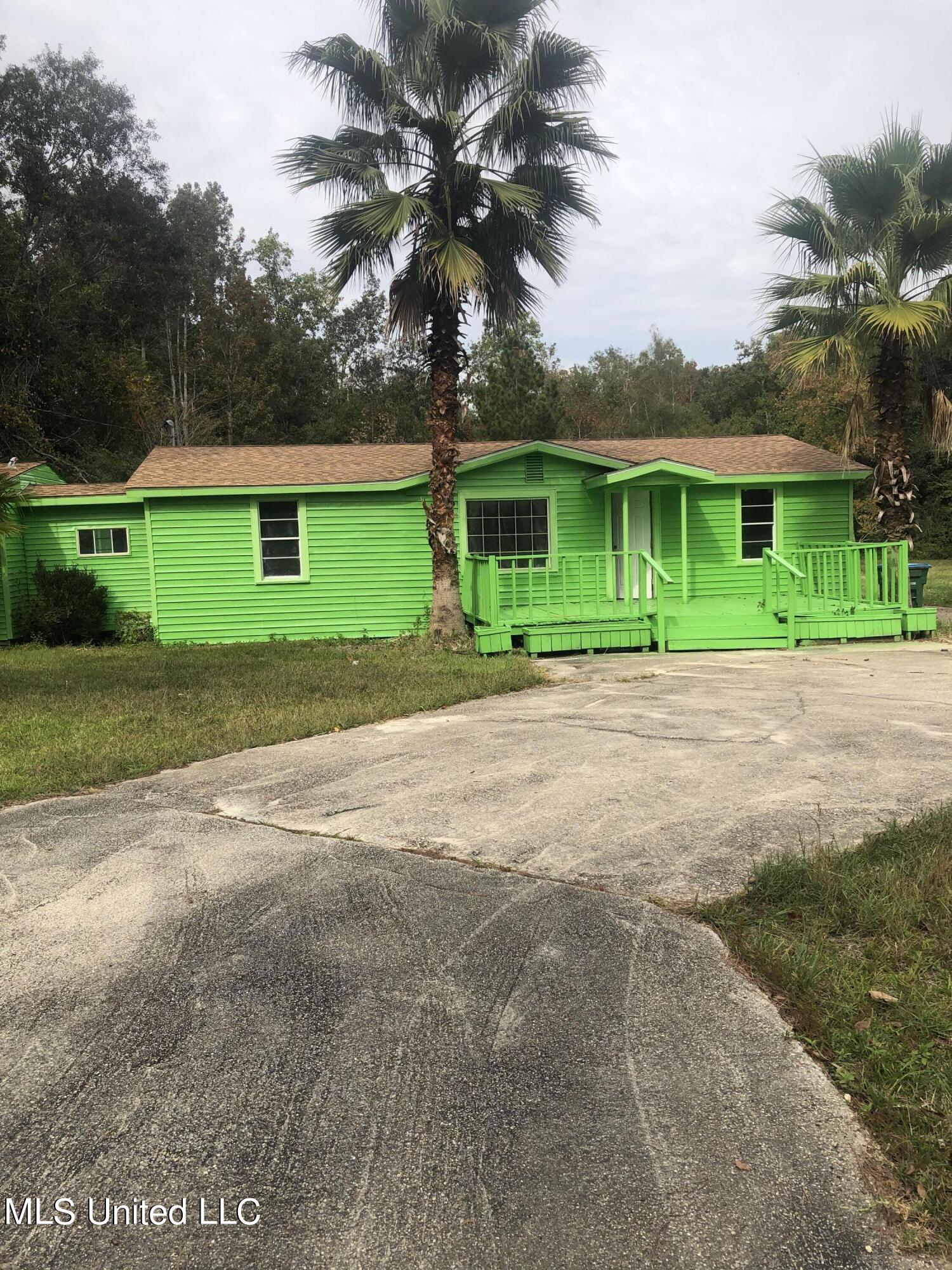 16206 Robinson Road Gulfport, MS 39503 - Photo 1 of 9 DE7406E2-BA5B-427D-A487-F252CAB484F8