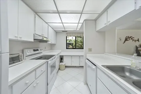 $315,000 | 1711 Pelican Cove Road, Unit 341, Sarasota, FL 34231