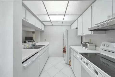 $315,000 | 1711 Pelican Cove Road, Unit 341, Sarasota, FL 34231