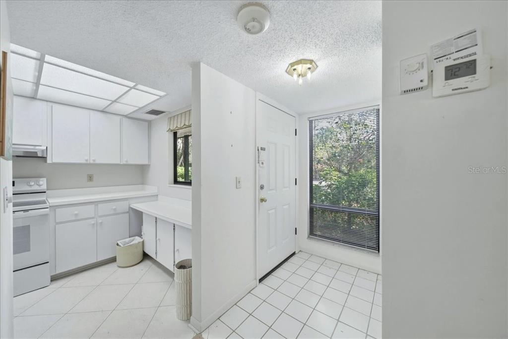1711 Pelican Cove Road, Unit 341 Sarasota, FL 34231 - Photo 5 of 50