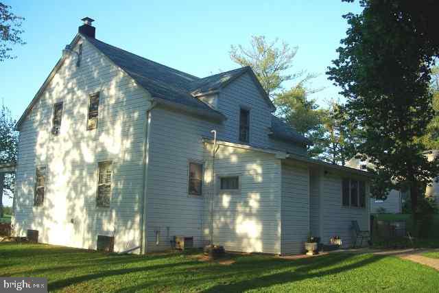 810 Lisburn Road Carlisle, PA 17015 - Photo 2 of 25 Gallery Image 2