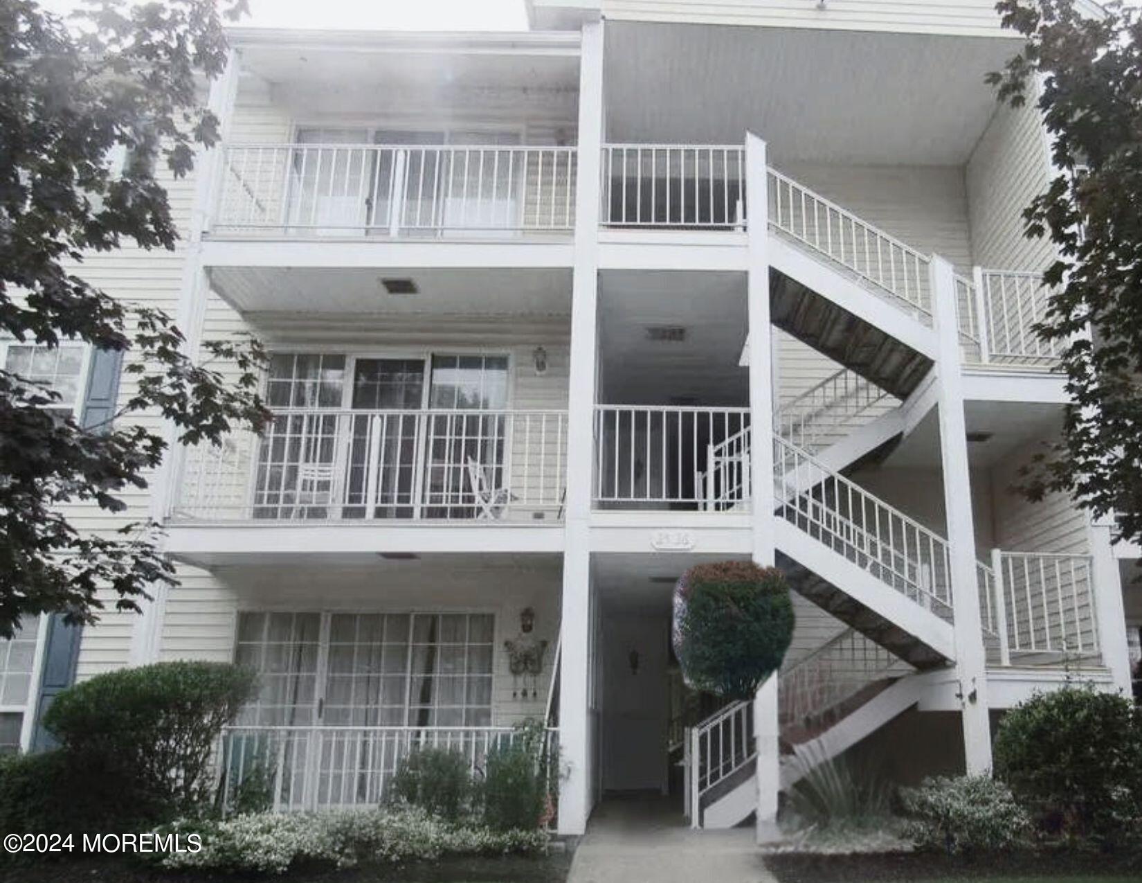 33 Apache Ct