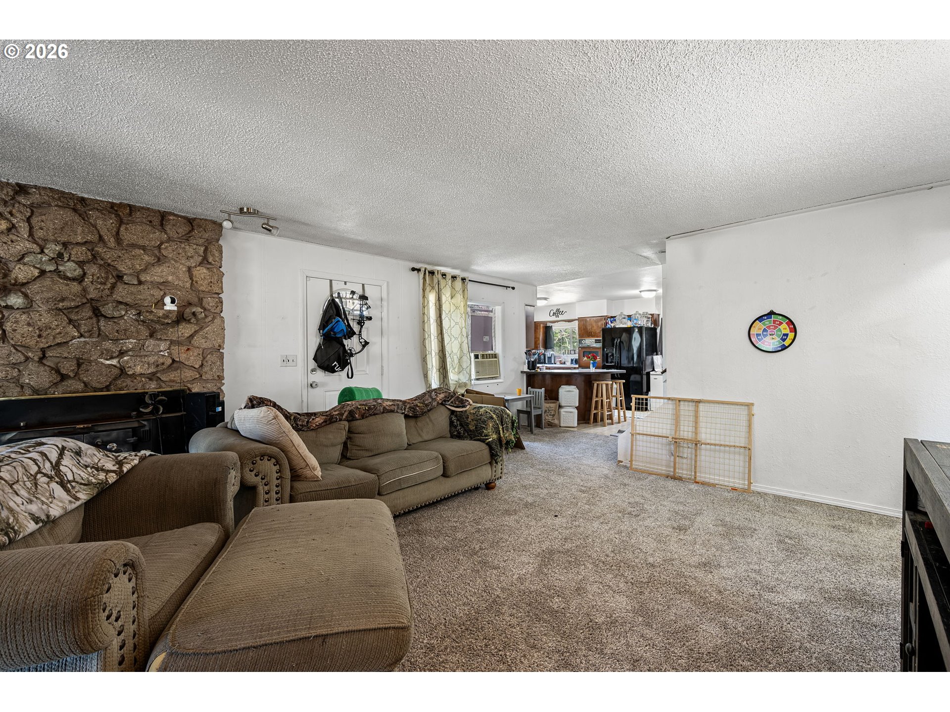 402 D Street Lowell, OR 97452 - Photo 7 of 32 Living Room