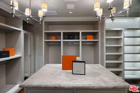 $6,399,000 | 6882 Arizona Avenue, Los Angeles, CA 90045