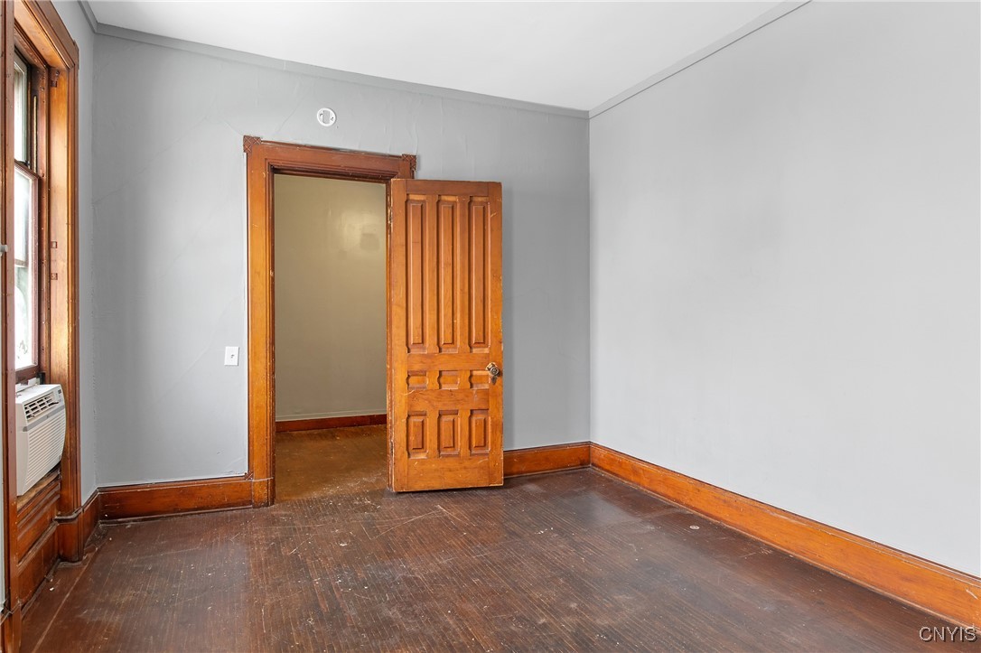 76 East Genesee Street Auburn, NY 13021 - Photo 13 of 44