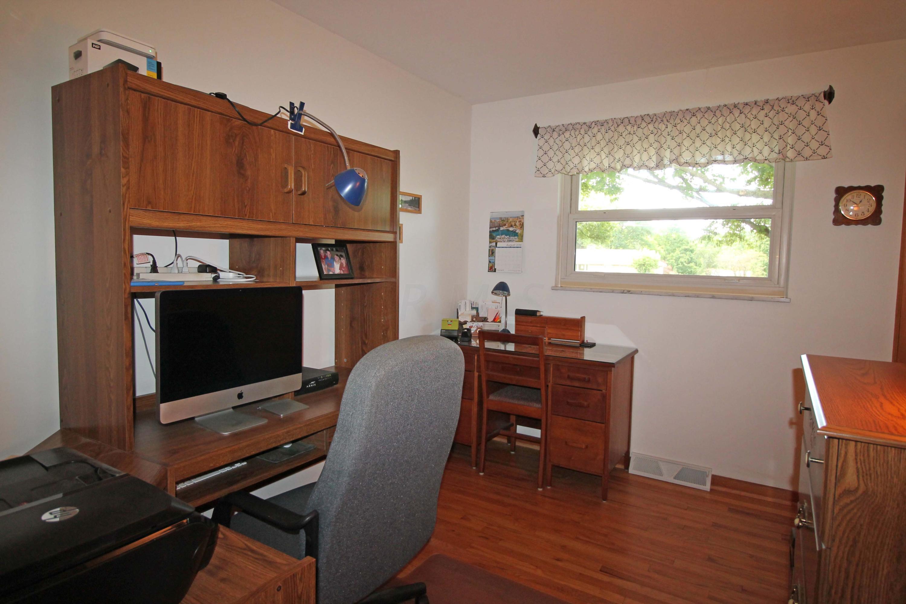548 Clark State Road Columbus, OH 43230 - Photo 21 of 37