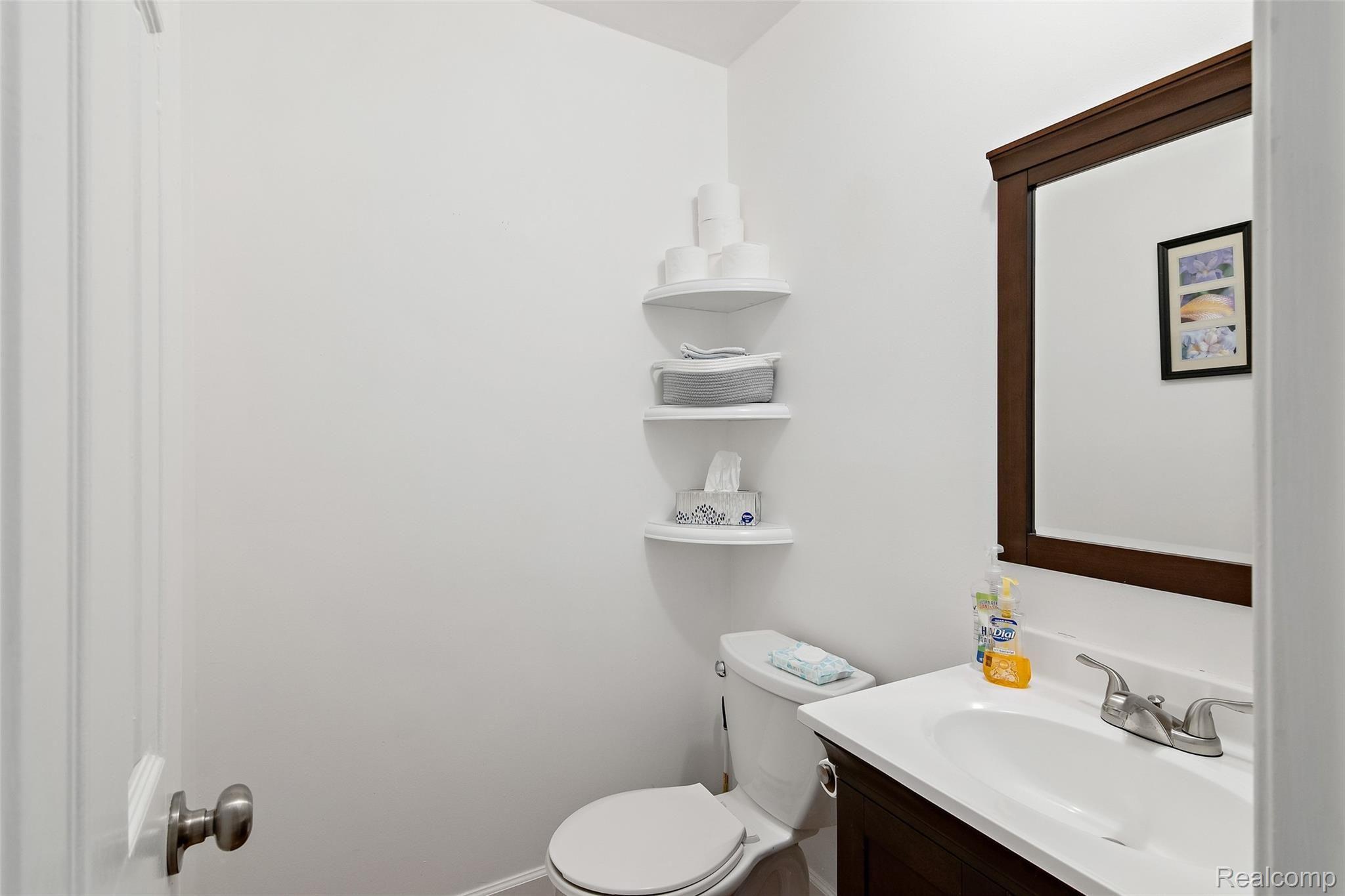2286 Dunstable Road Birmingham, MI 48009 - Photo 29 of 39 2286 Dunstable Rd-30.jpg