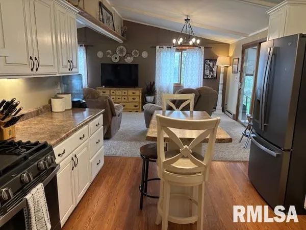 $195,000 | 16157 Moore Cemetery Road, Carlinville, IL 62626