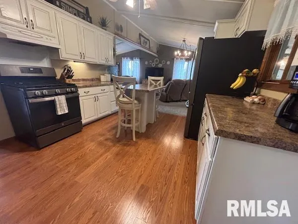$195,000 | 16157 Moore Cemetery Road, Carlinville, IL 62626