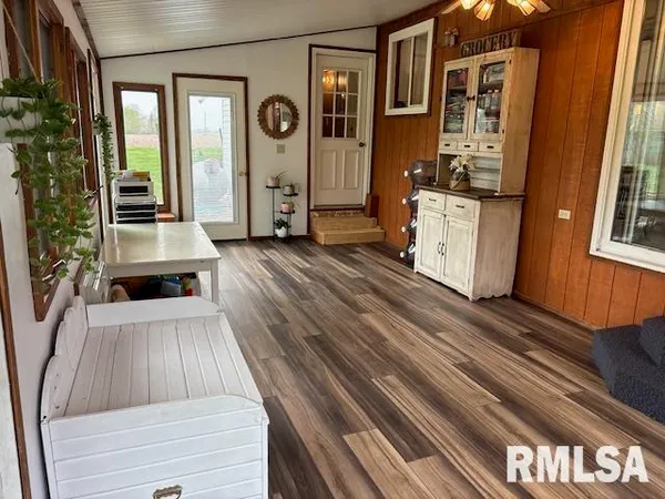 $195,000 | 16157 Moore Cemetery Road, Carlinville, IL 62626