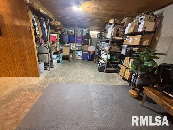 $195,000 | 16157 Moore Cemetery Road, Carlinville, IL 62626