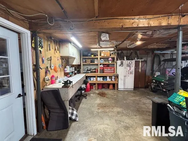 $195,000 | 16157 Moore Cemetery Road, Carlinville, IL 62626