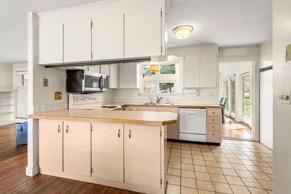 $1,799,000 | 69 Kenneth Road, Marblehead, MA 01945