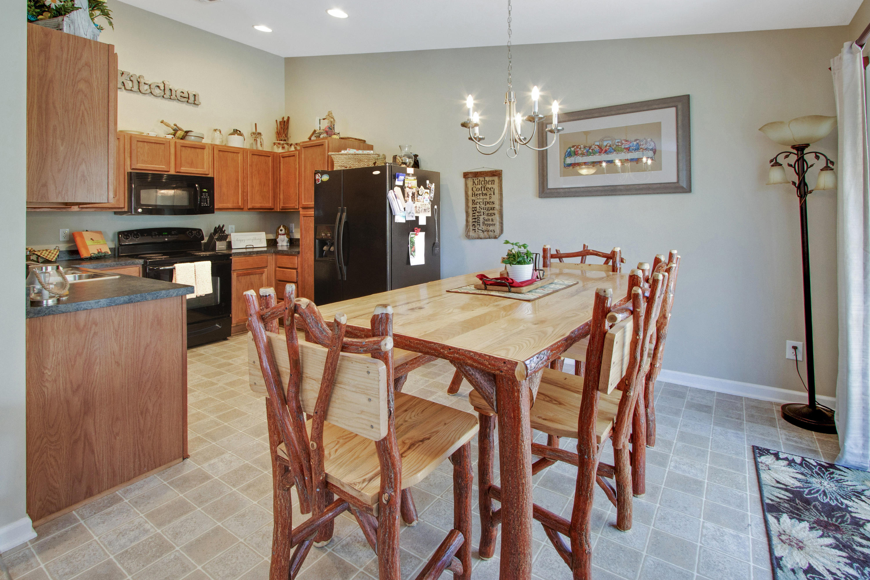 215 Island Green Road Goose Creek, SC 29445 - Photo 8 of 17 Eat in kitchen