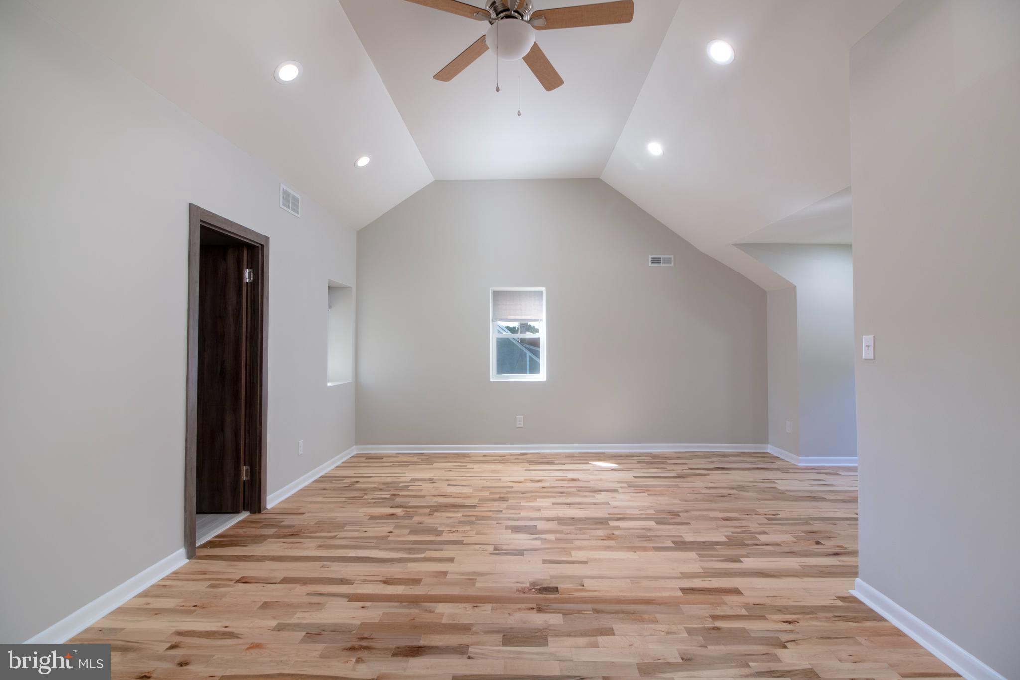 6942 Cresheim Road Philadelphia, PA 19119 - Photo 11 of 26 Gallery Image 11