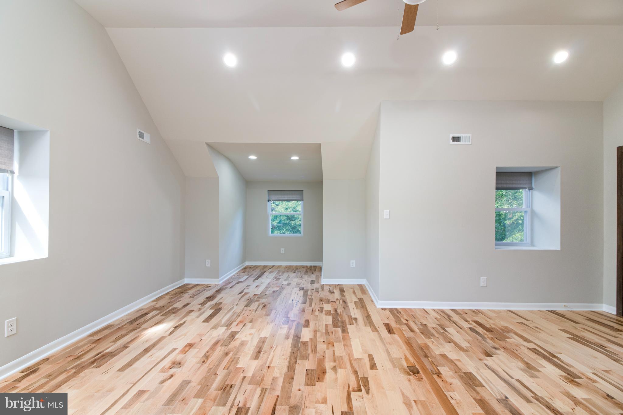 6942 Cresheim Road Philadelphia, PA 19119 - Photo 13 of 26 Gallery Image 13