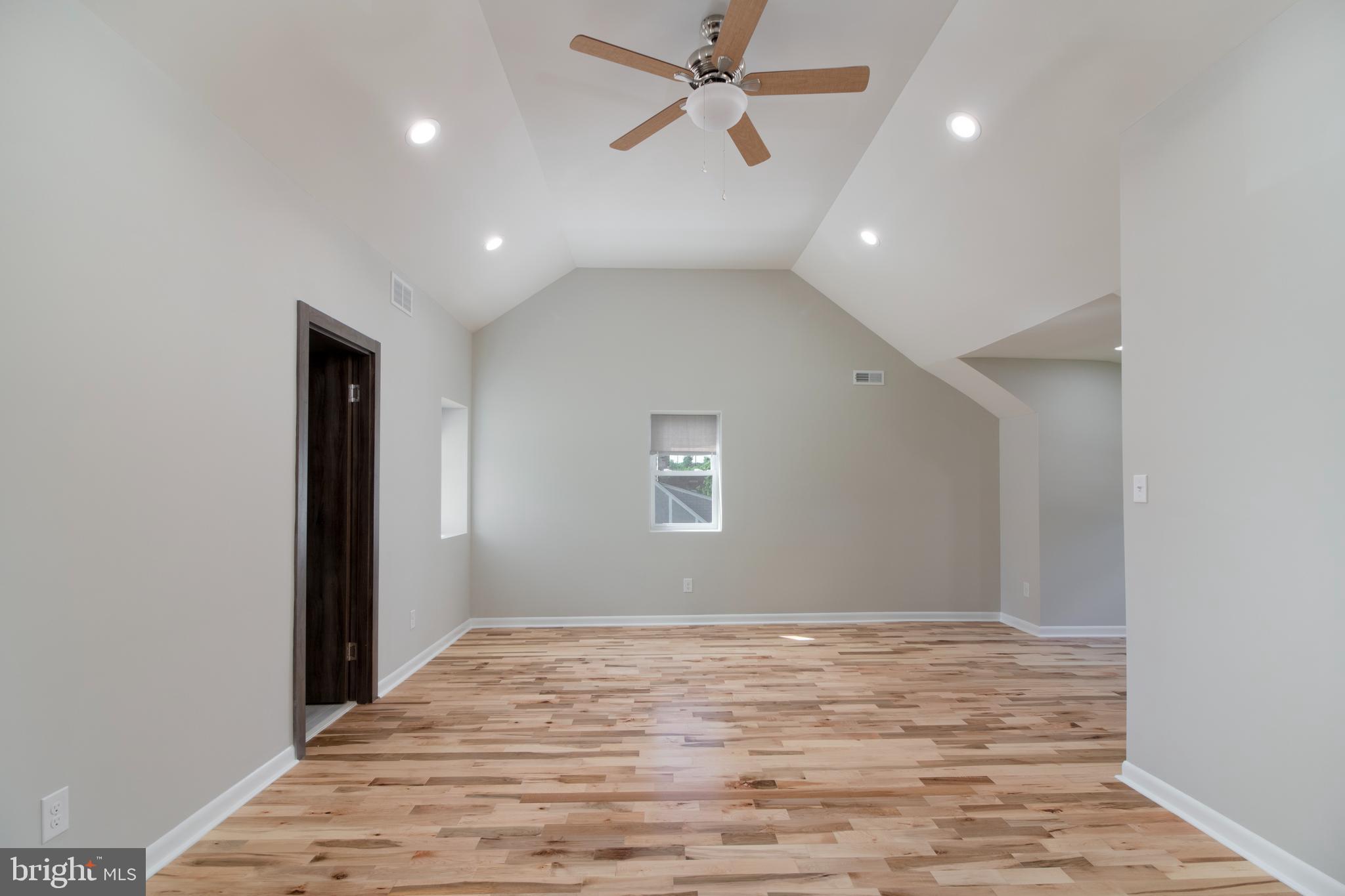 6942 Cresheim Road Philadelphia, PA 19119 - Photo 10 of 26 Gallery Image 10