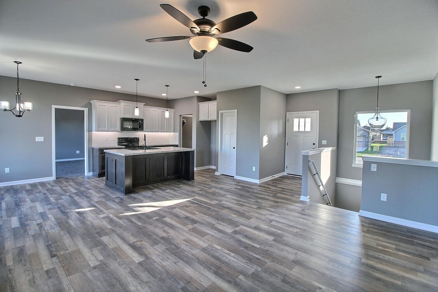 1706 North Bellick Street Wichita, KS 67235 - Photo 9 of 36