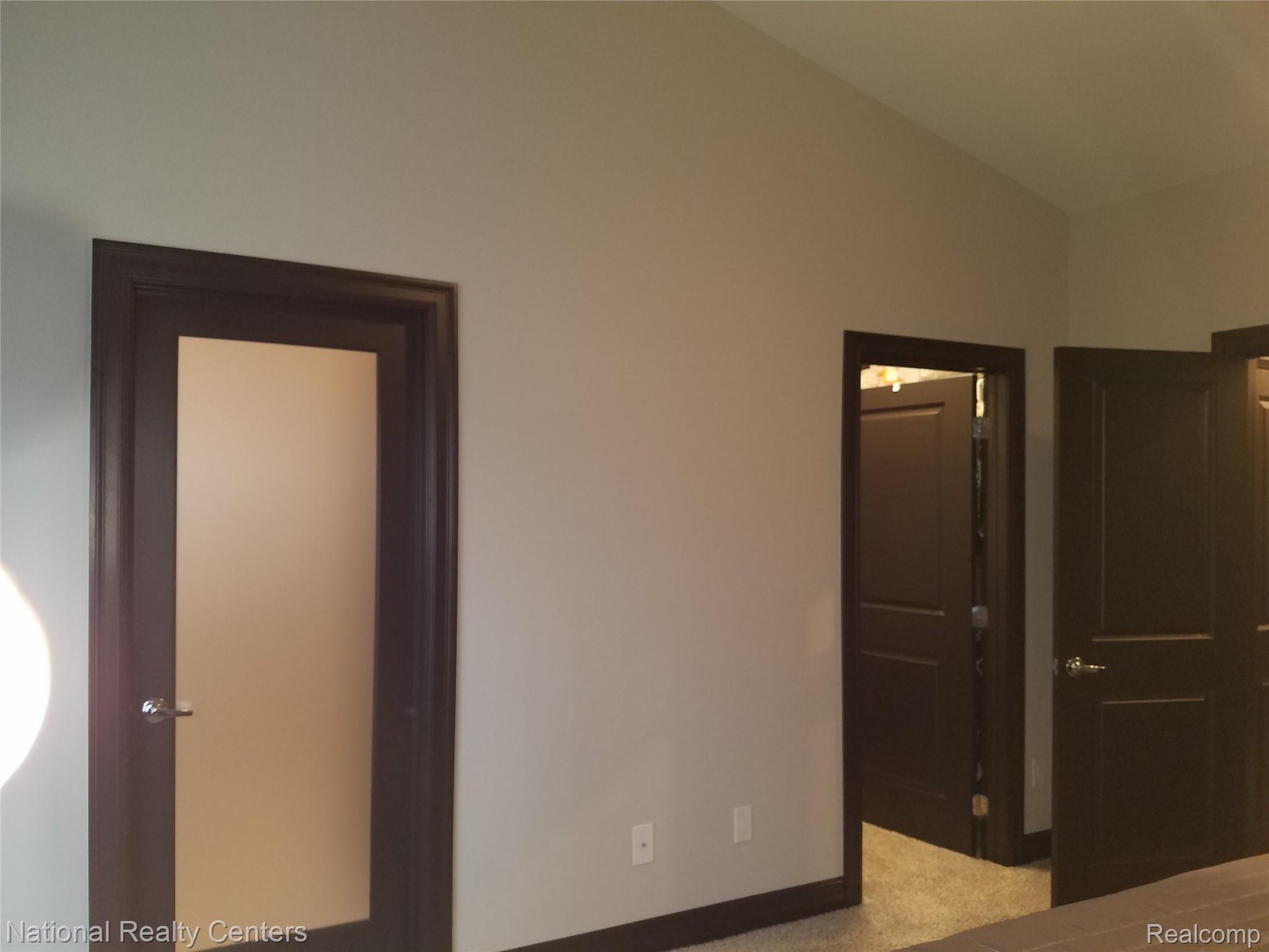 9811 Wayne Road Livonia, MI 48150 - Photo 30 of 47 20201208_103632.jpg