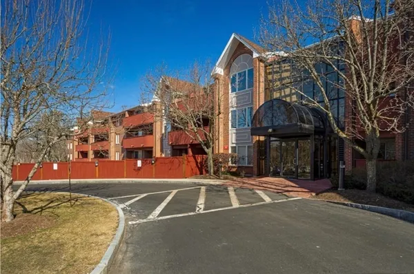$2,800 | 100 Rosemary Way, Unit 304, Needham, MA 02494