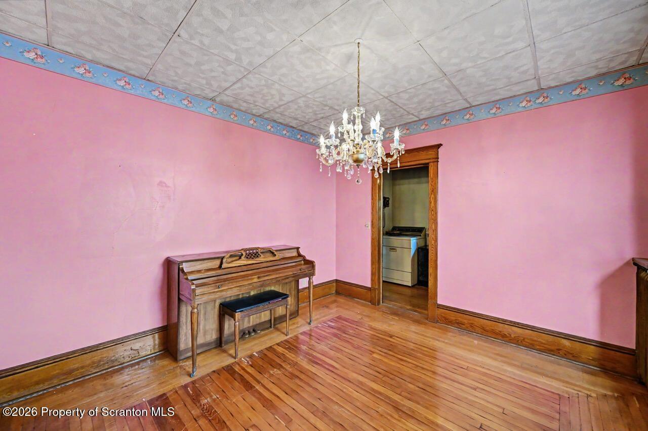 145 Spring Street Carbondale, PA 18407 - Photo 19 of 62 145 Spring St 16 Large