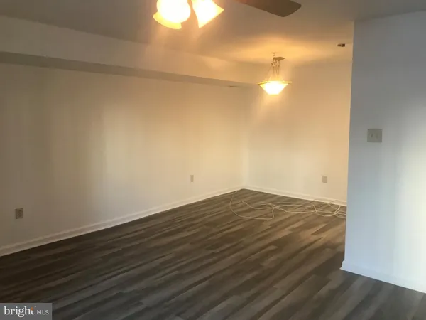 $1,500 | 3750 Clarendon Avenue, Unit 203, Philadelphia, PA 19114