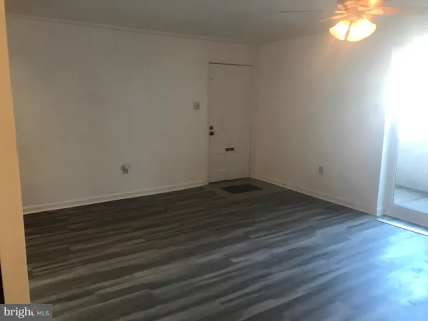 $1,500 | 3750 Clarendon Avenue, Unit 203, Philadelphia, PA 19114