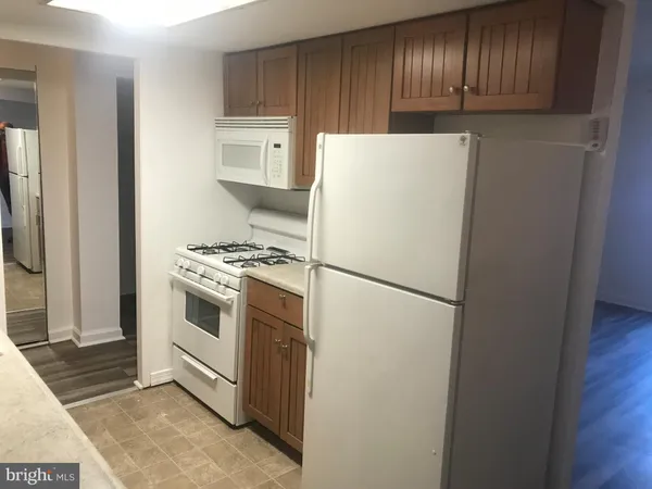 $1,500 | 3750 Clarendon Avenue, Unit 203, Philadelphia, PA 19114