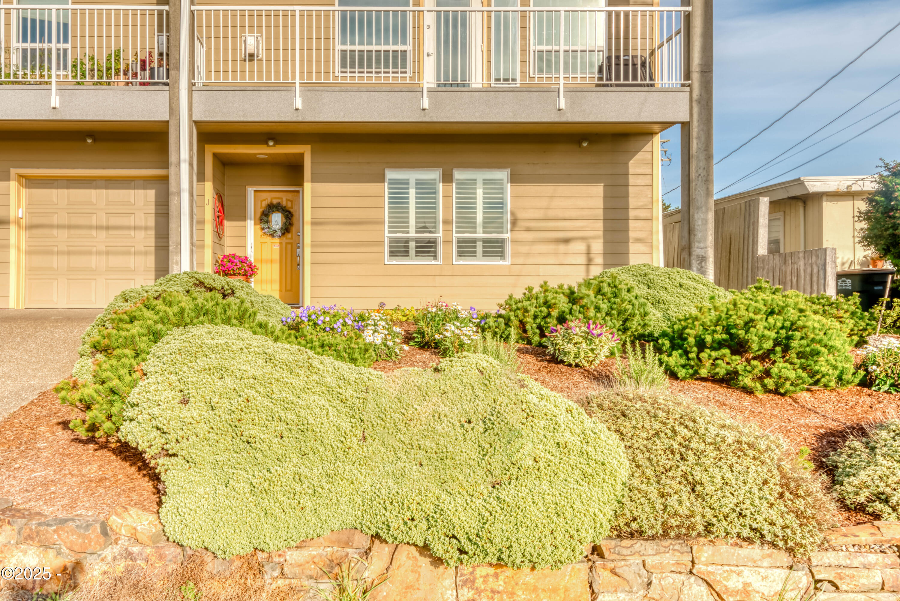 1120 Northwest Spring Street Newport, OR 97365 - Photo 3 of 25 Unit J