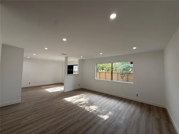 $3,750 | 13063 Hubbard Street, Unit 5, Sylmar, CA 91342