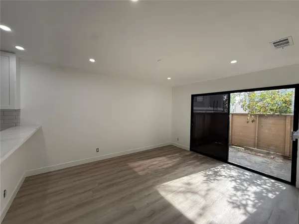 $3,750 | 13063 Hubbard Street, Unit 5, Sylmar, CA 91342