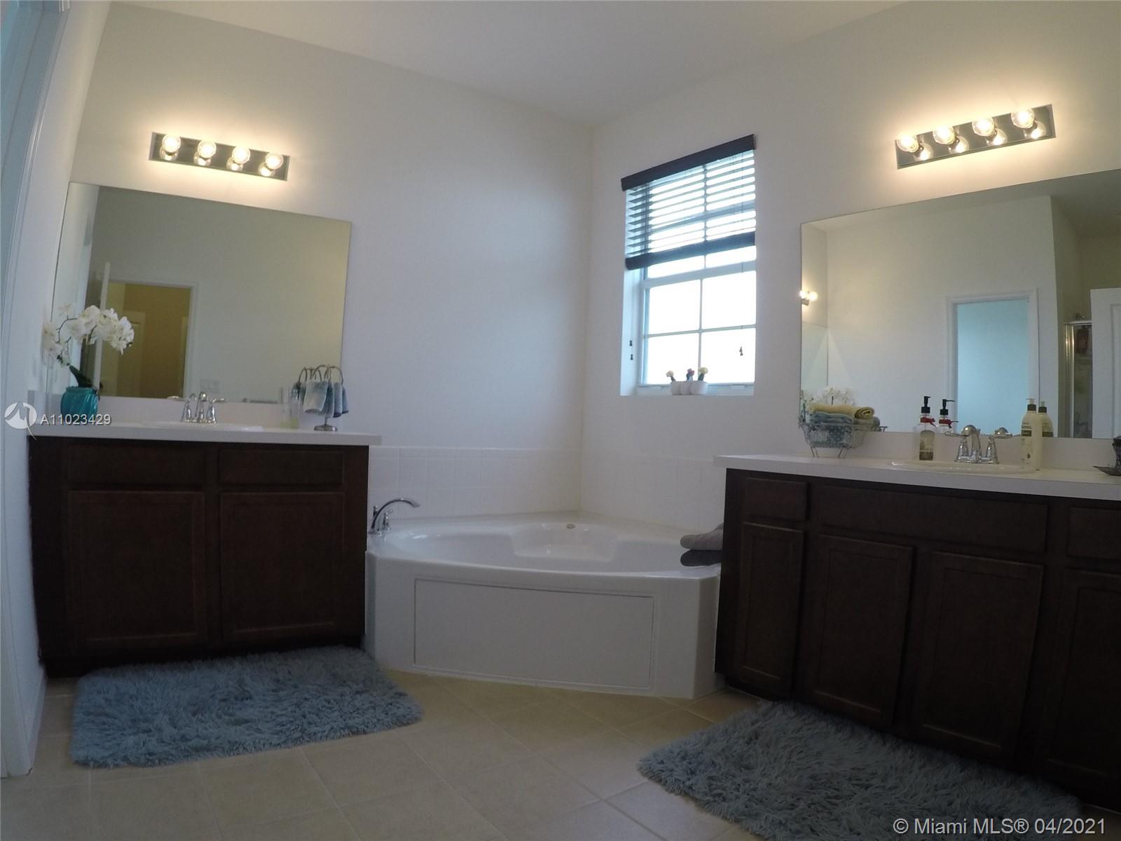 11629 Southwest 247 Street Homestead, FL 33032 - Photo 17 of 29