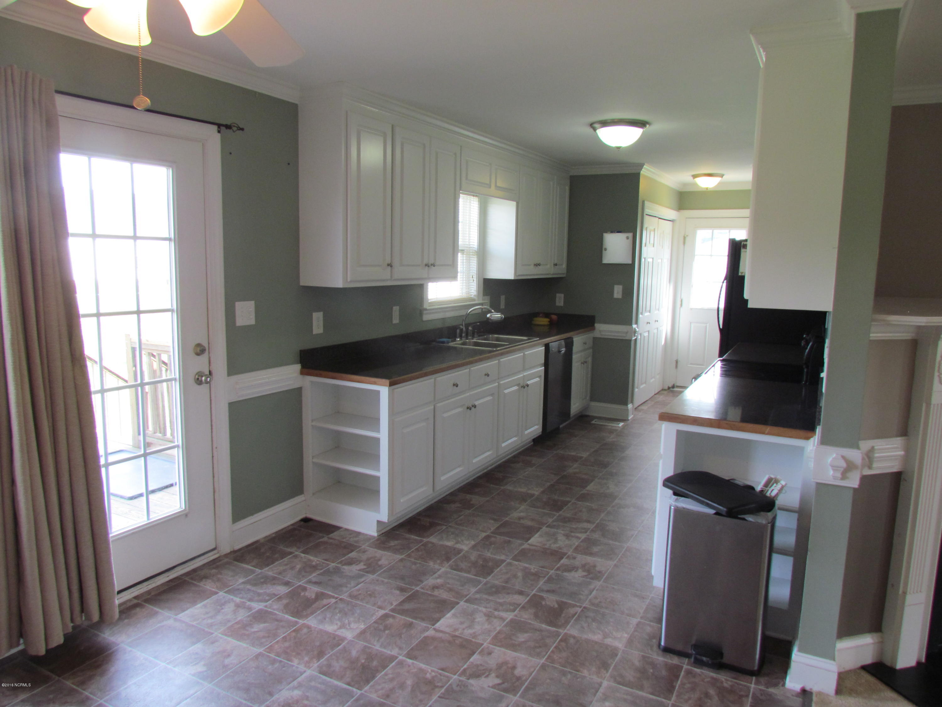 4815 Green Wing Road Wilson, NC 27893 - Photo 6 of 14 Kitchen-Dining Combo