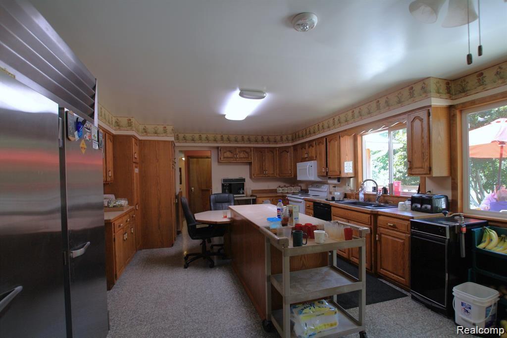 351 South Bay Mid County Line Road Midland, MI 48642 - Photo 41 of 46