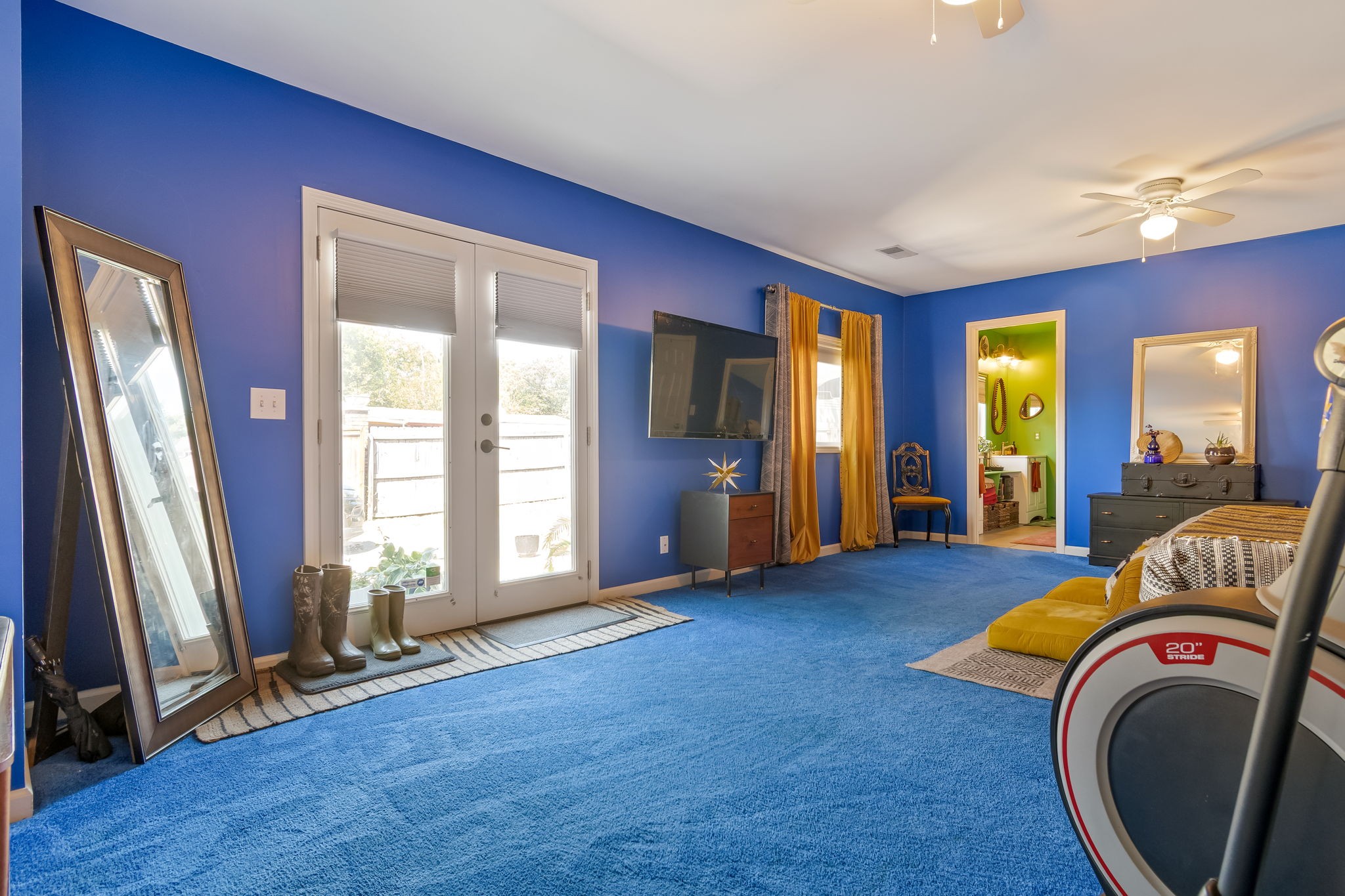 1136 Pierce Road Madison, TN 37115 - Photo 29 of 63 a view of a livingroom with furniture and a window