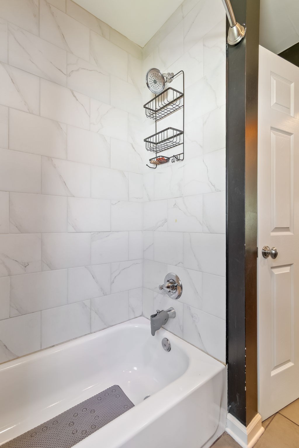 1136 Pierce Road Madison, TN 37115 - Photo 34 of 63 a bathroom with a bathtub and shower