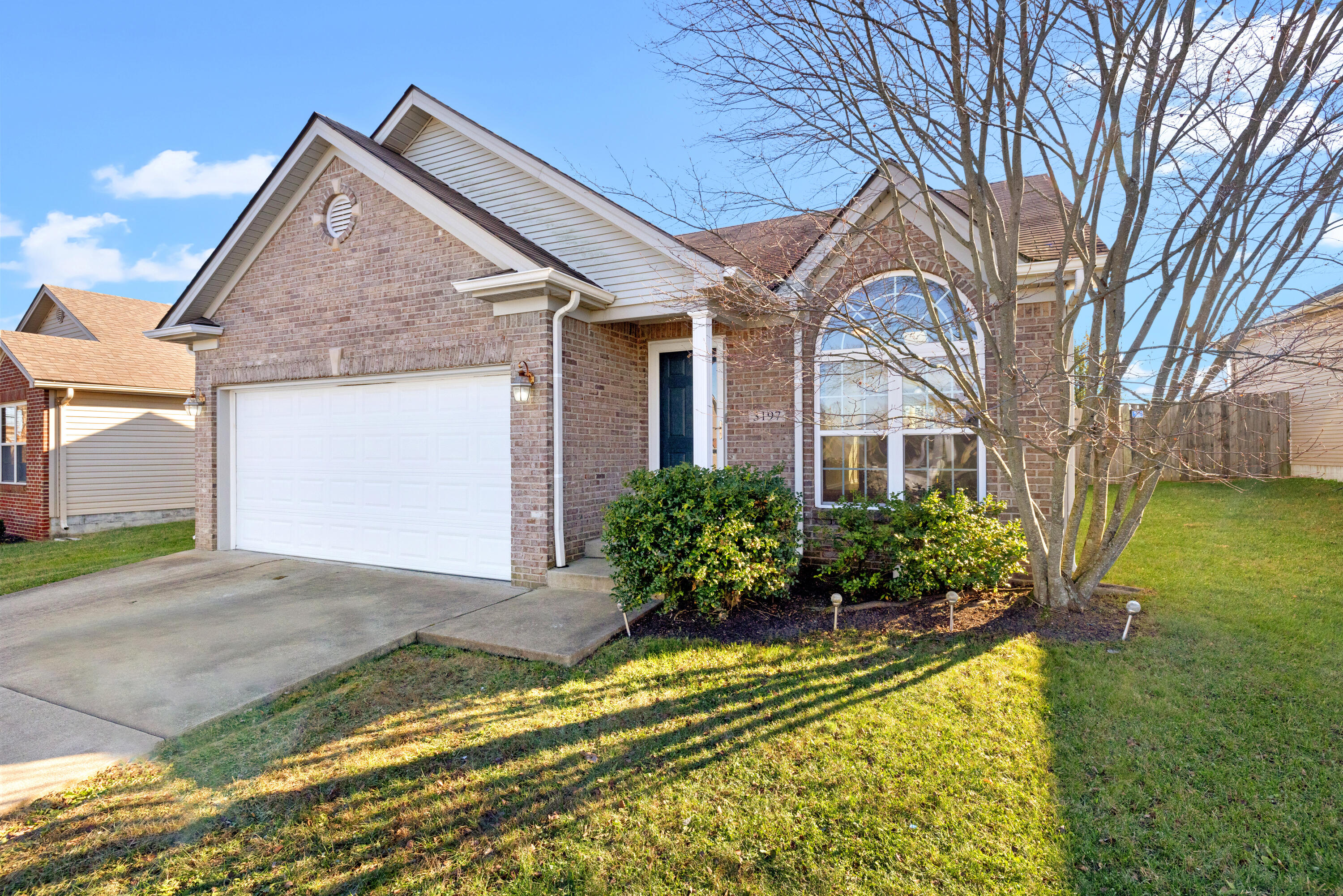 3197 Sandersville Road Lexington, KY 40511 - Photo 2 of 26 1h4a4682