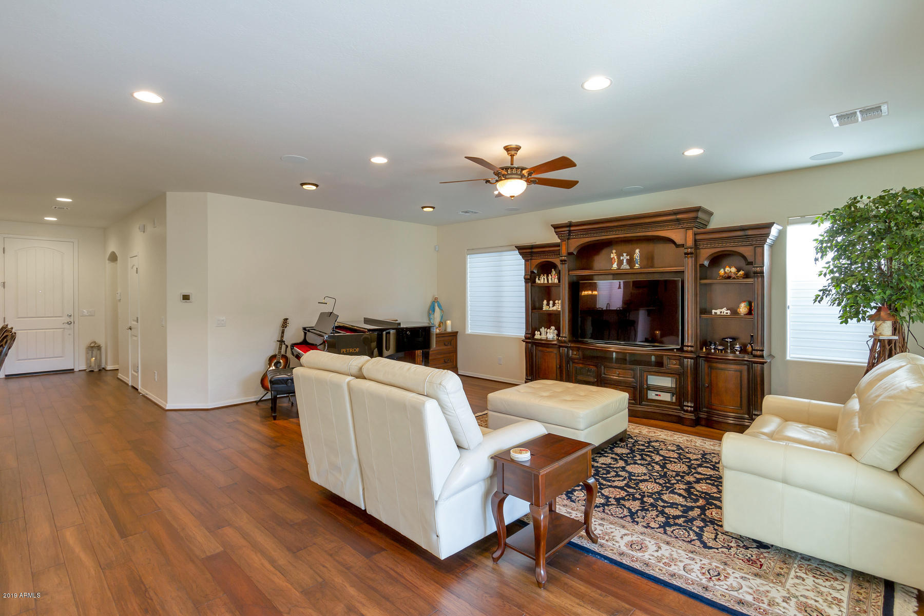 4437 East St John Road Phoenix, AZ 85032 - Photo 3 of 25 4437 E St Johns Rd-3244