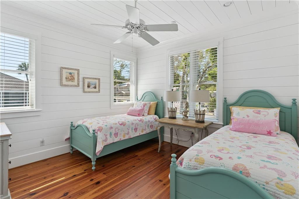 4316 5th Street St. Simons Island, GA 31522 - Photo 4 of 58 First floor quest bedroom
