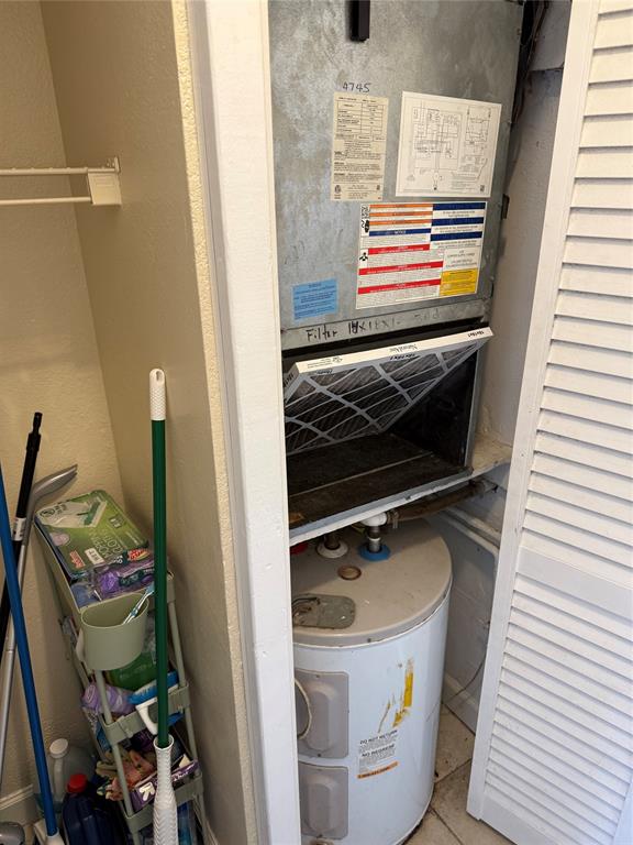 4745 Northwest 9th Drive, Unit 4745 Fort Lauderdale, FL 33317 - Photo 9 of 15 a bathroom with a sink and a mirror