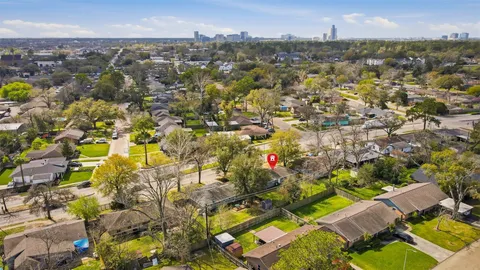 $299,000 | 9522 Hammerly Boulevard, Houston, TX 77080