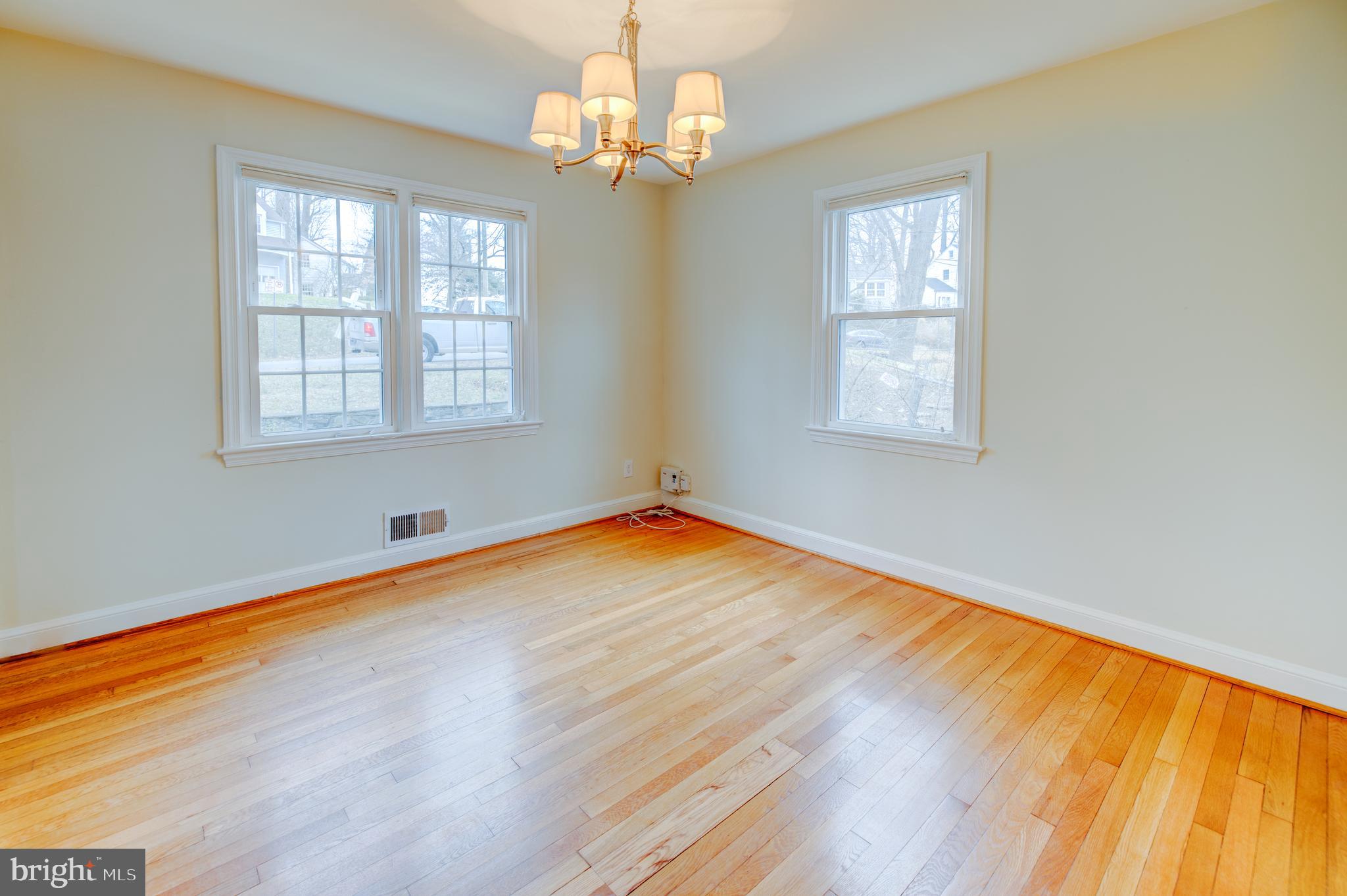 5214 Danbury Road Bethesda, MD 20814 - Photo 5 of 29 Dining Room