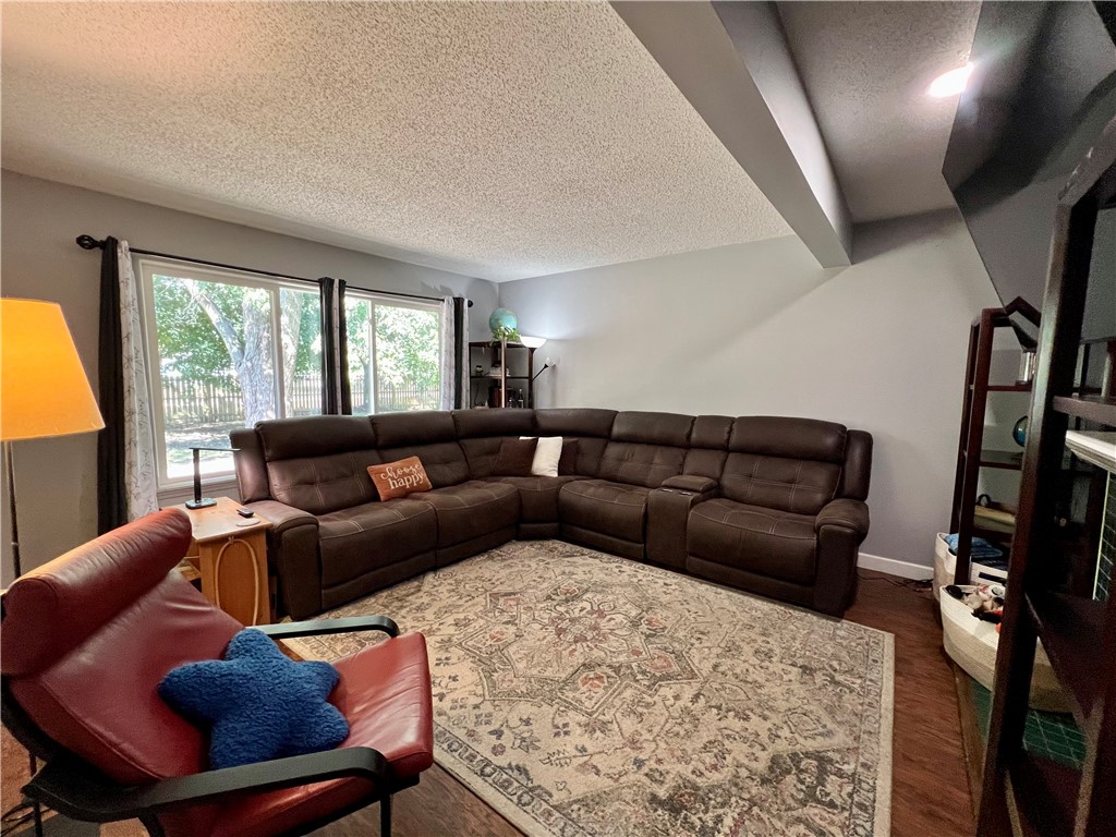 803 Irvine Road Champaign, IL 61822 - Photo 4 of 33