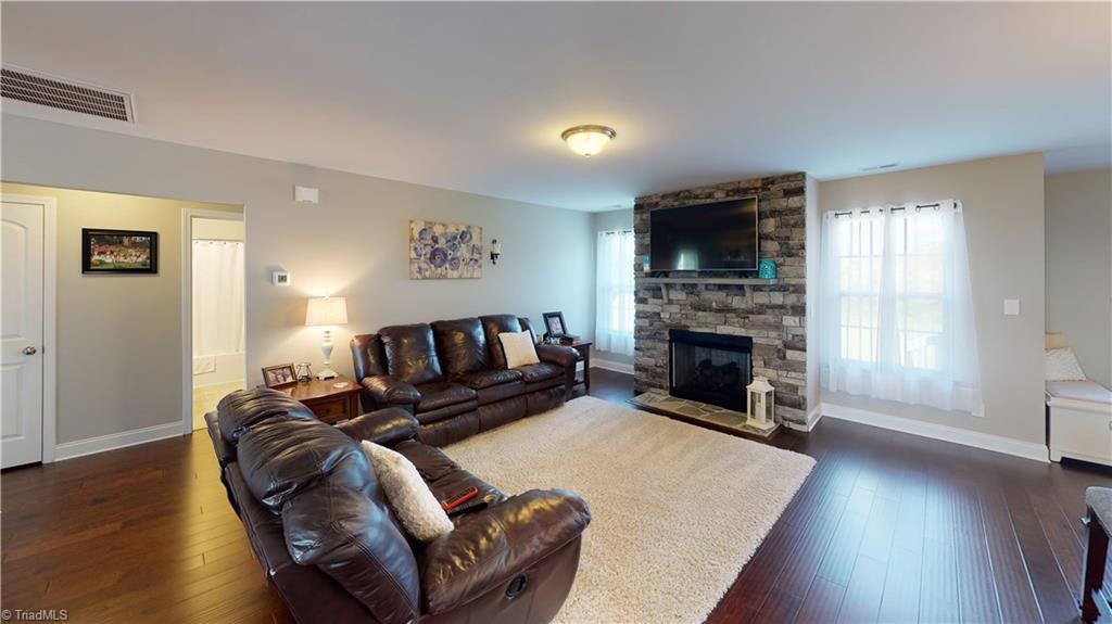 672 Carson Road Pilot Mountain, NC 27041 - Photo 13 of 25 Gallery Image 13