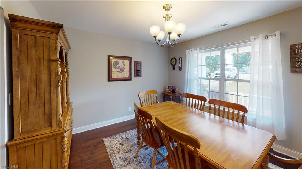 672 Carson Road Pilot Mountain, NC 27041 - Photo 15 of 25 Gallery Image 15