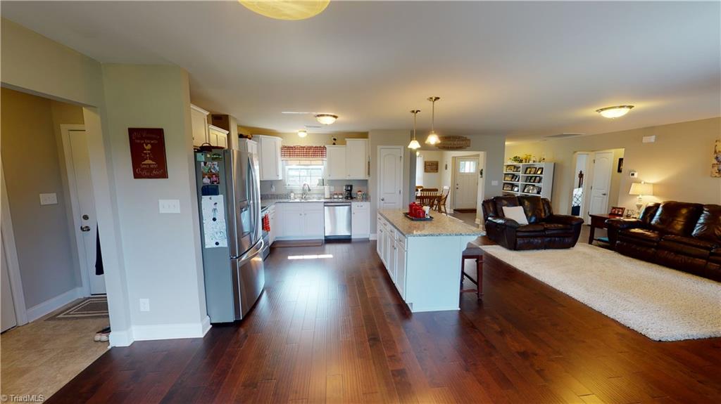 672 Carson Road Pilot Mountain, NC 27041 - Photo 18 of 25 Gallery Image 18