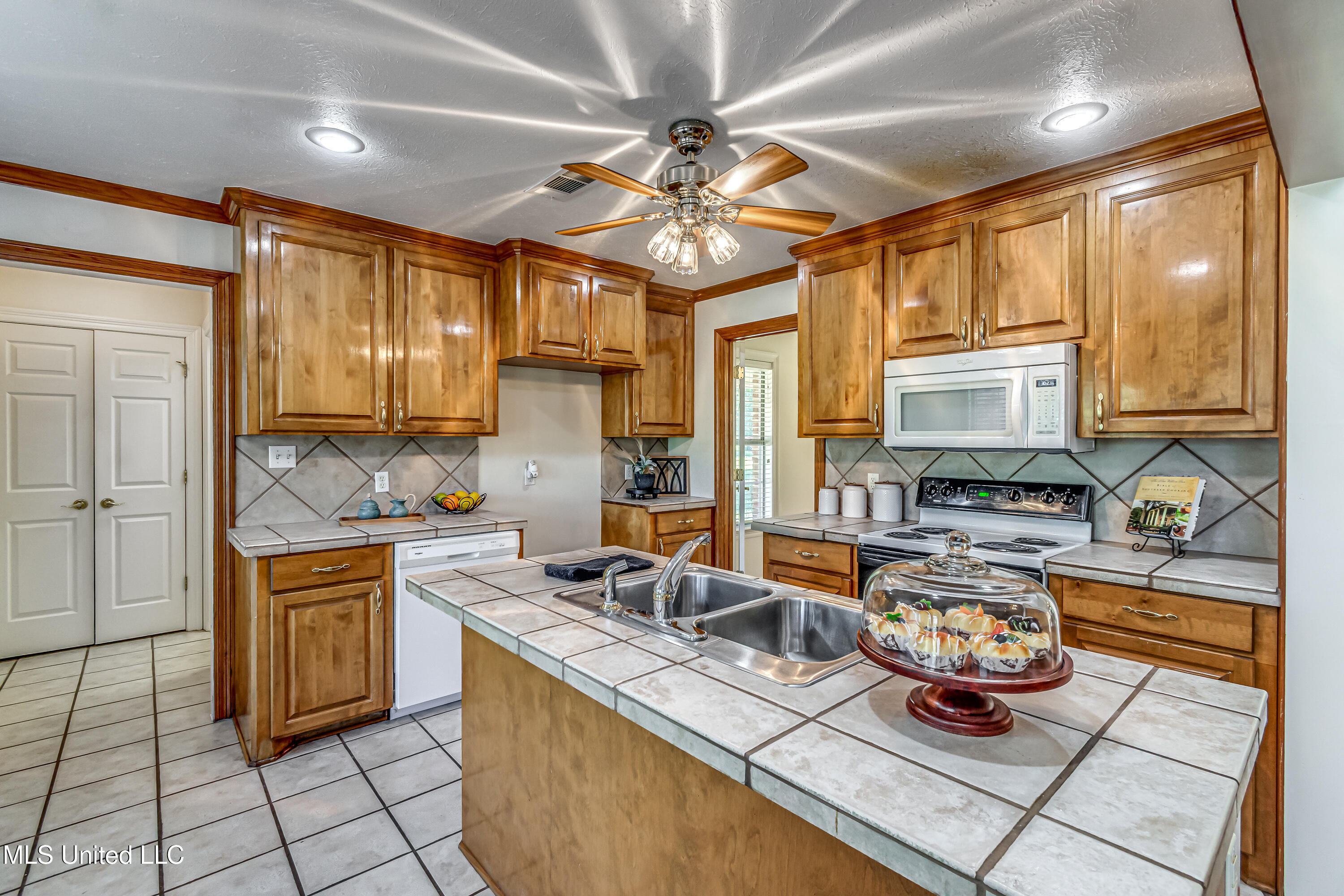 254 Waldrop Road Flora, MS 39071 - Photo 12 of 49 254 Waldrop Rd-7